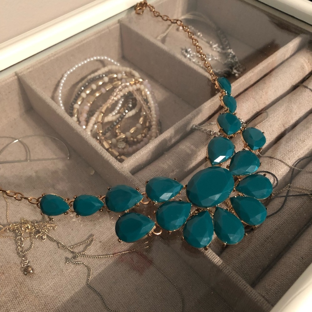 Turquoise statement necklace - Picture 2 of 2
